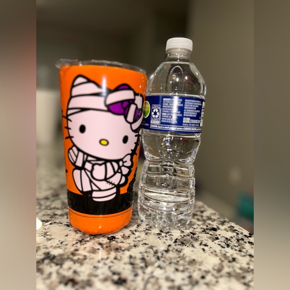Hello Kitty Halloween Tumbler - Picture 5 of 5